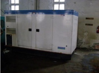 新城镇康明斯150kw大型柴油二手发电机组 新城镇康明斯150kw大型柴油二手发电机组